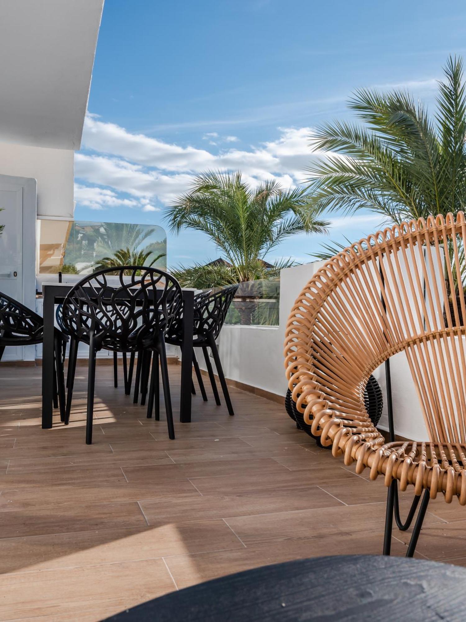3 Bdrm Stylish Apt W Pool In Puerto Banus Marbella Eksteriør billede