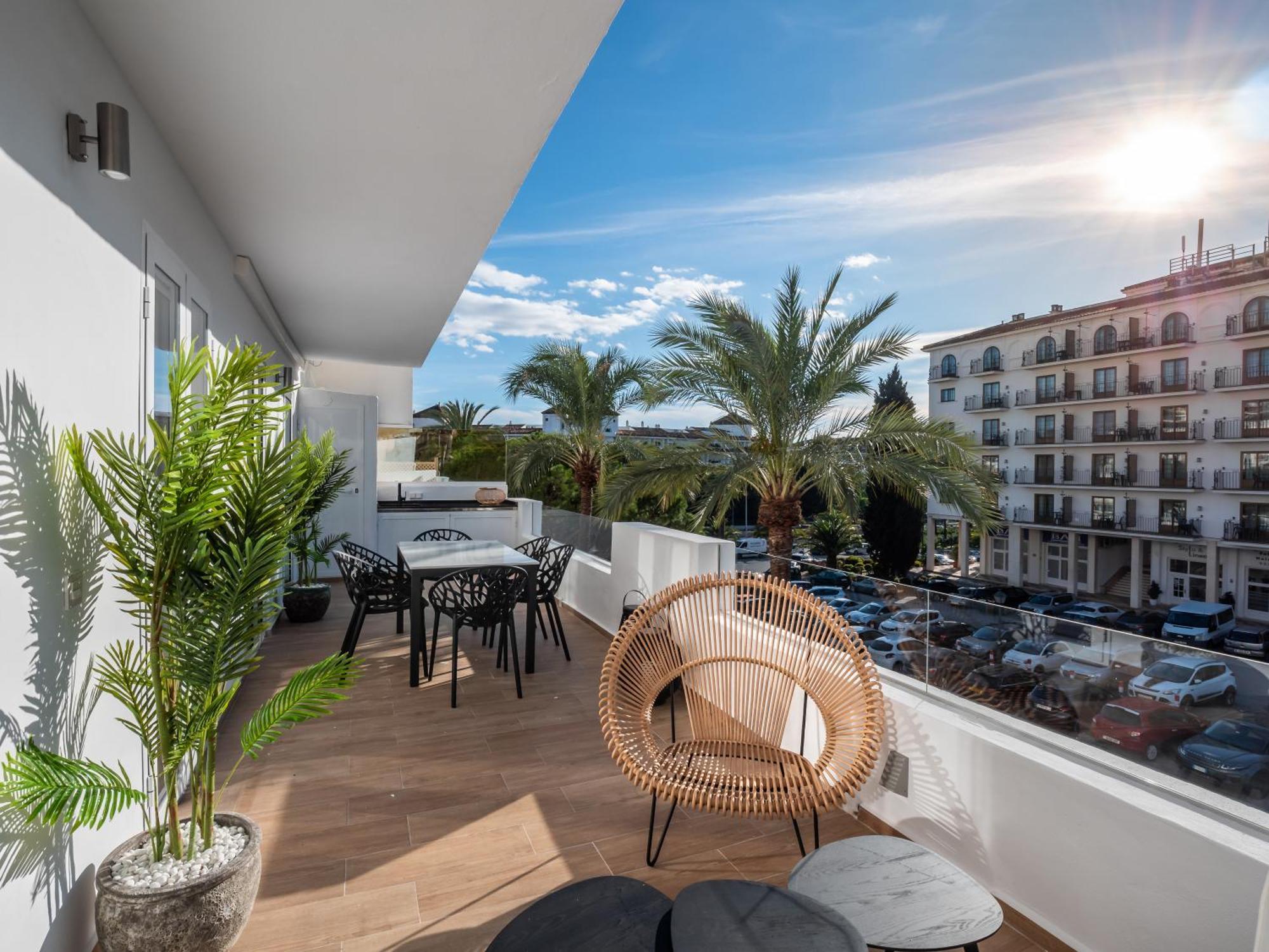 3 Bdrm Stylish Apt W Pool In Puerto Banus Marbella Eksteriør billede