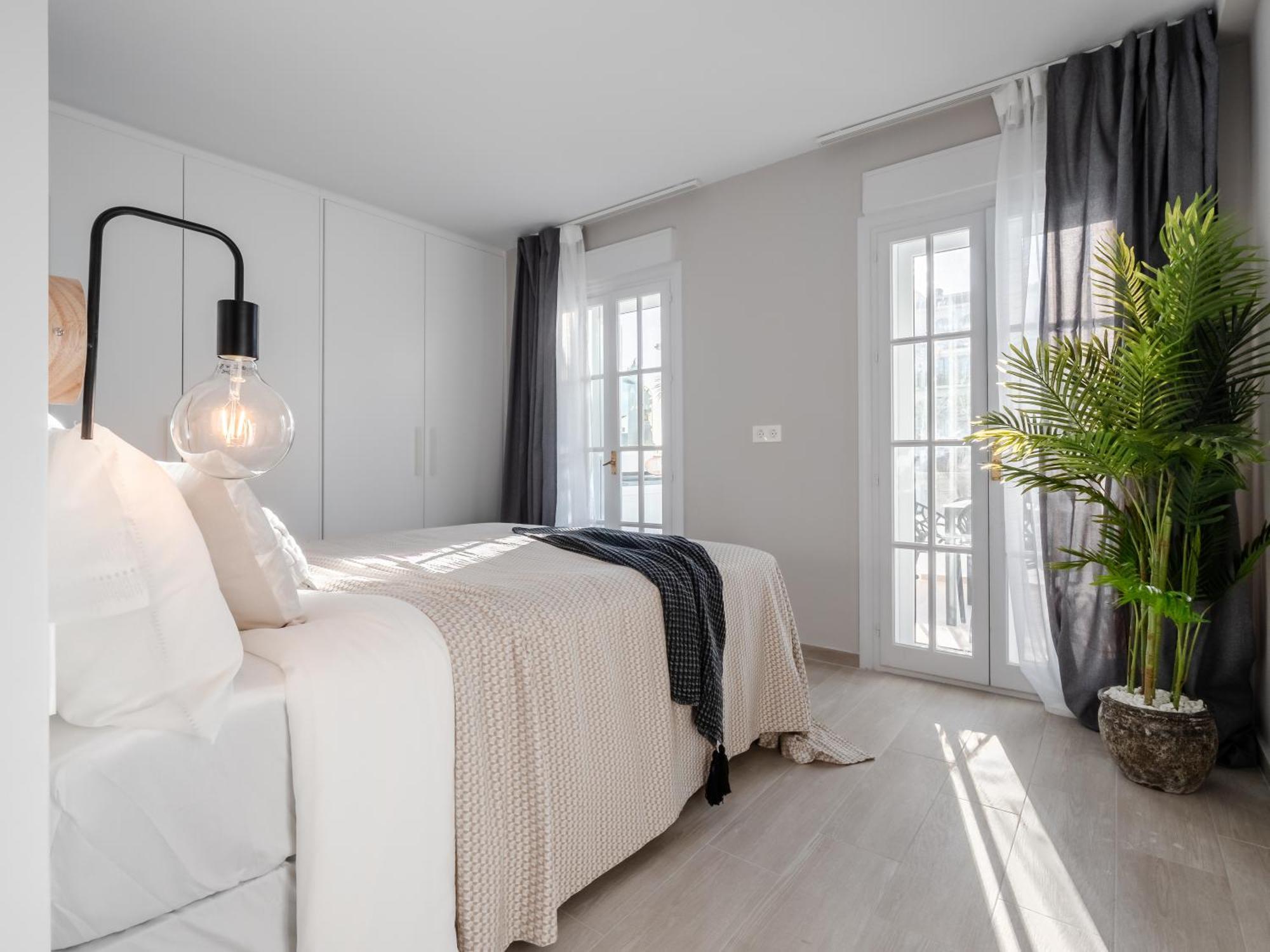 3 Bdrm Stylish Apt W Pool In Puerto Banus Marbella Eksteriør billede