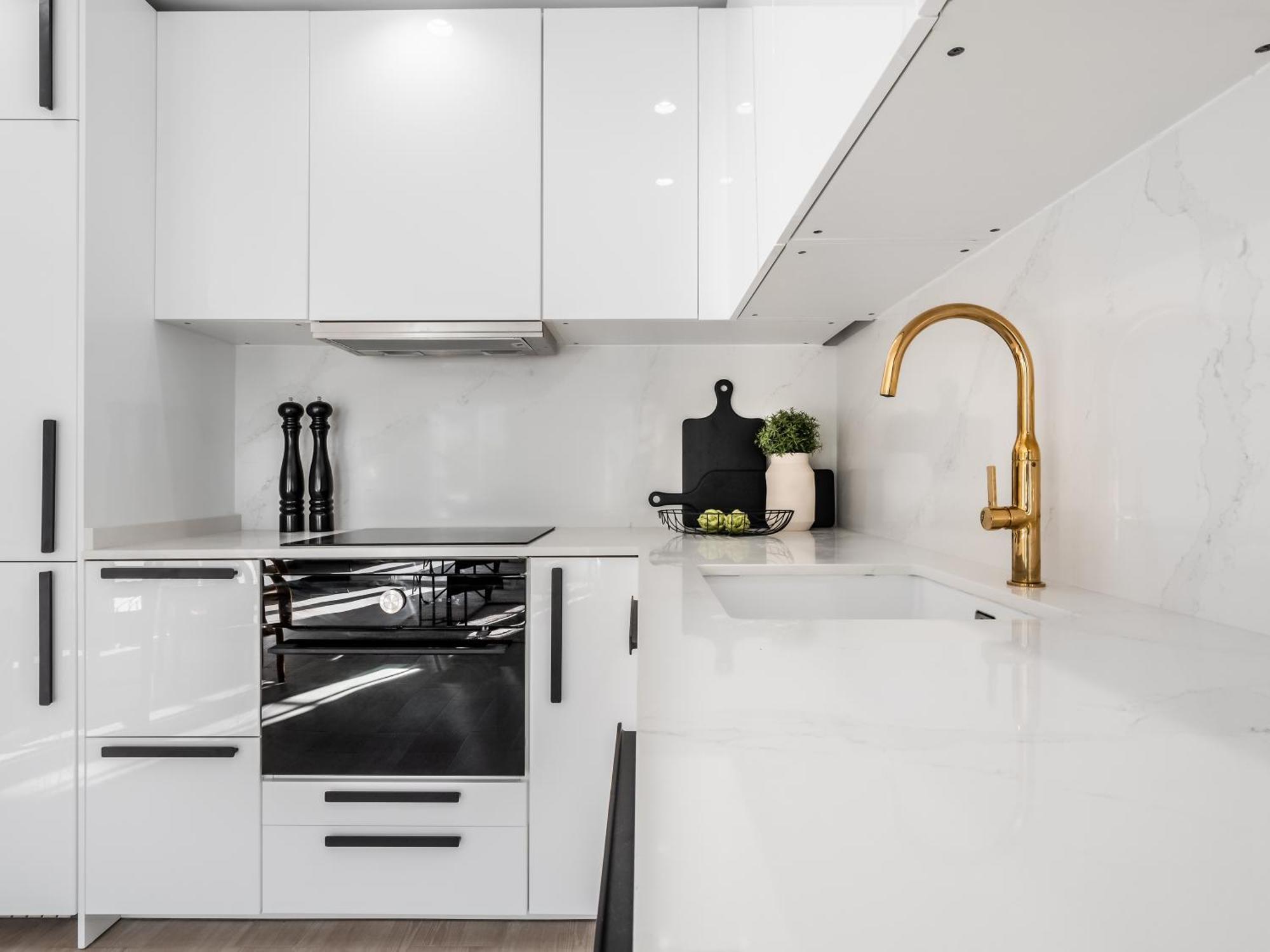 3 Bdrm Stylish Apt W Pool In Puerto Banus Marbella Eksteriør billede