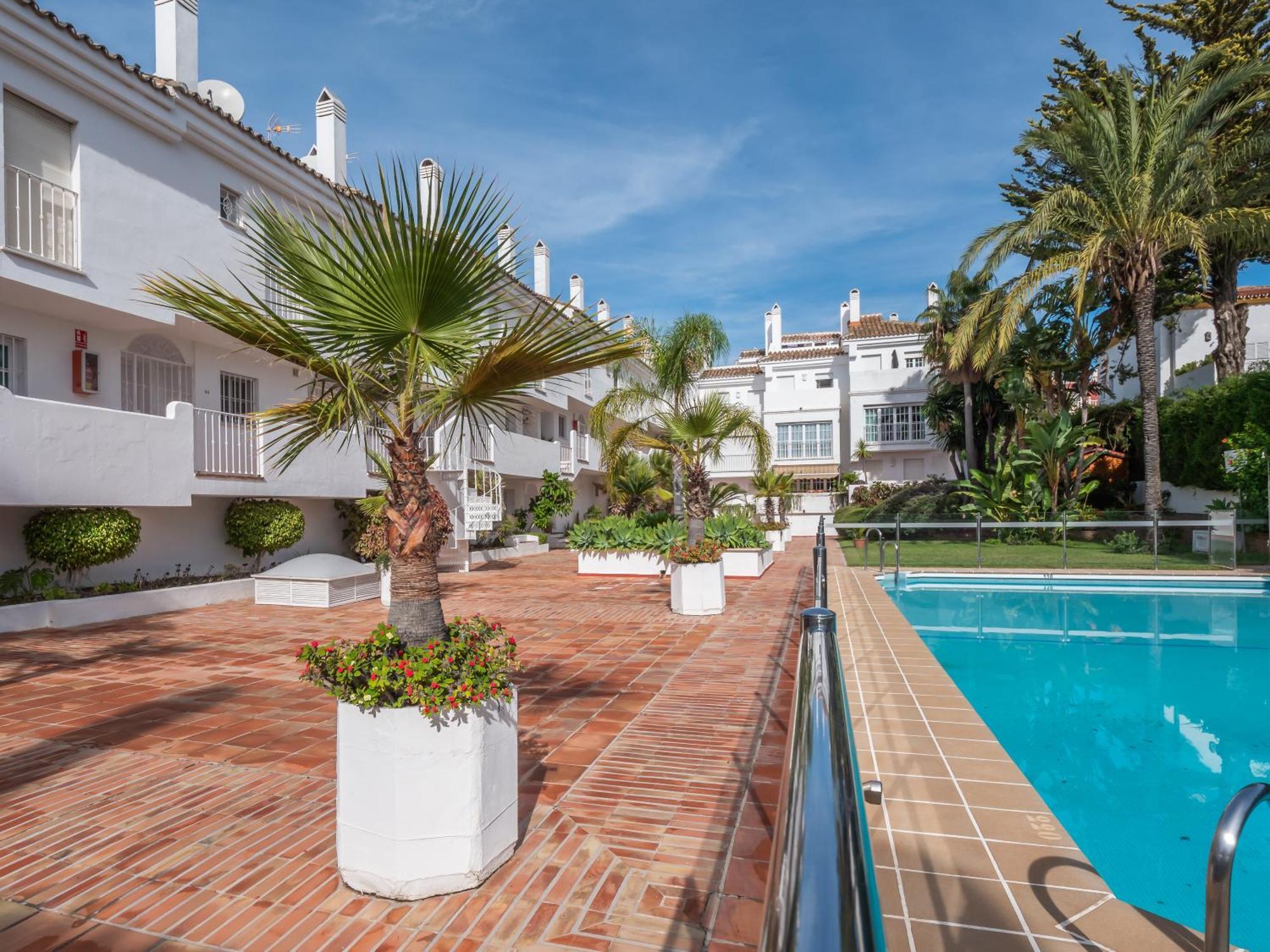 3 Bdrm Stylish Apt W Pool In Puerto Banus Marbella Eksteriør billede
